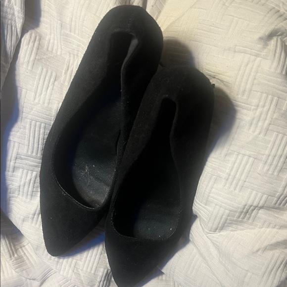 Chic Black Women's Heels- Never Worn - Picture 1 of 2